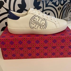 Tory Burch Howell court authentic